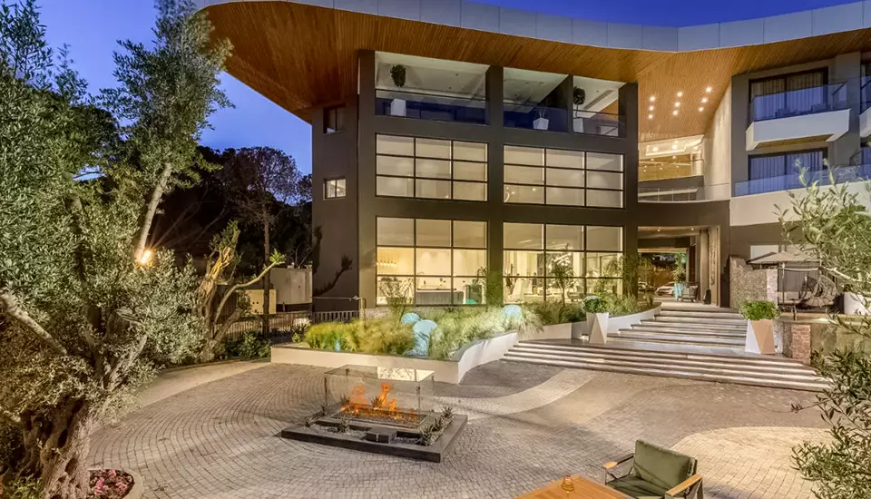 هتل یونیک لایف استایل کوش آداسی